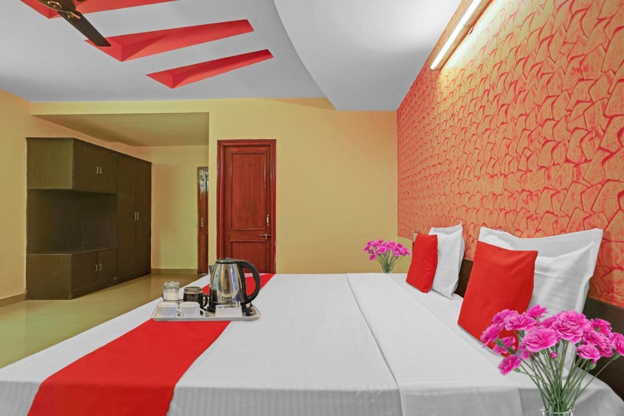 Oyo 87701 Lucky Farm Hotel Shāhpur Exterior foto