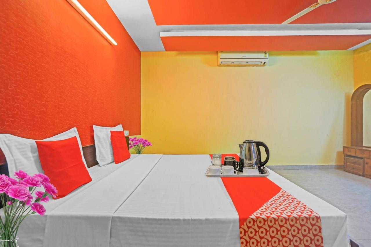 Oyo 87701 Lucky Farm Hotel Shāhpur Exterior foto