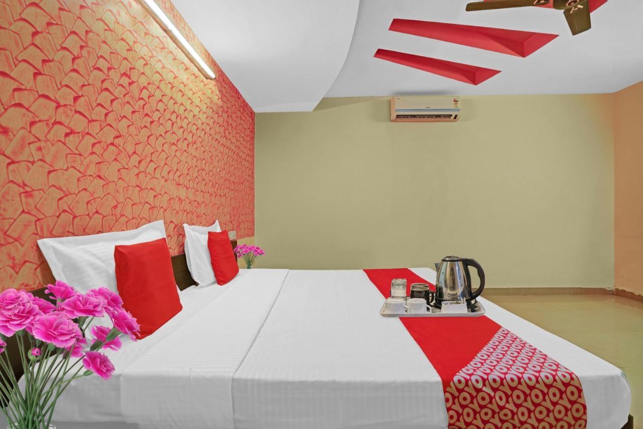 Oyo 87701 Lucky Farm Hotel Shāhpur Exterior foto